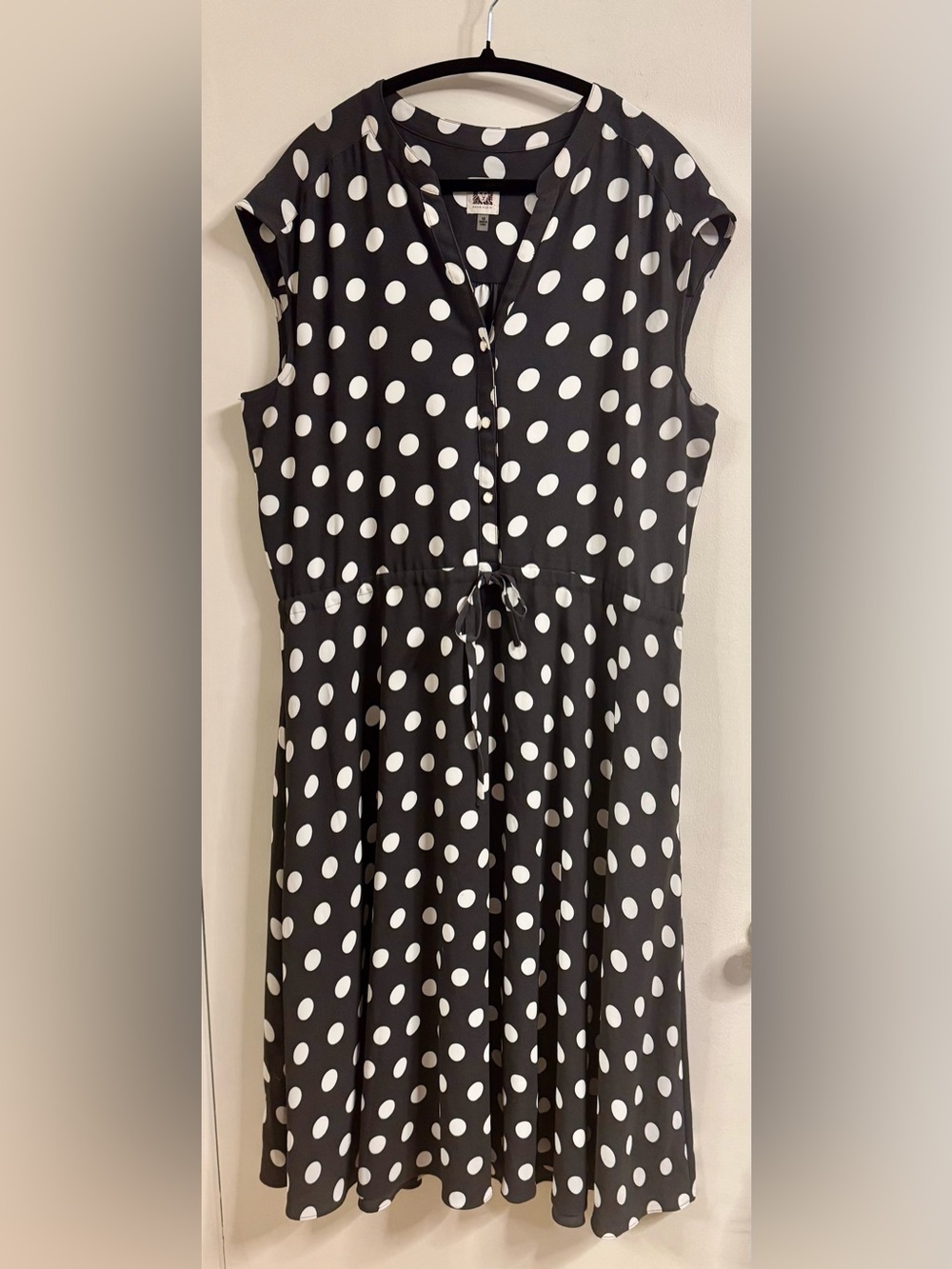 Anne Klein Gray and White Polka Dot Drawstring Midi Dress with Pockets